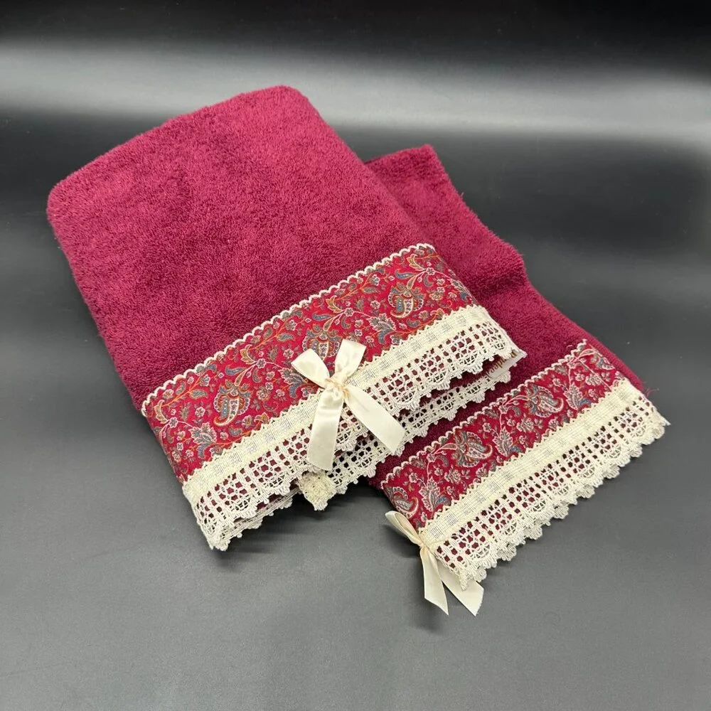 Vintage Burgundy Bath Hand Towel Set Paisley Lace Bow Trim Maroon Red Dundee USA - Picture 1 of 9